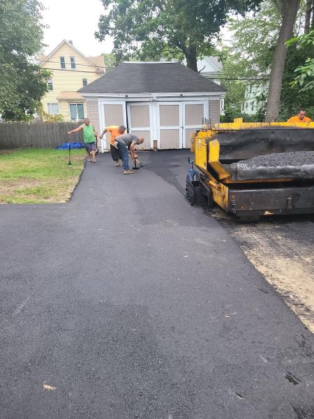 CMJ Paving & Landscaping INC