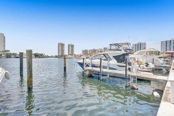 Raydiant Realty Julia Ray Broker