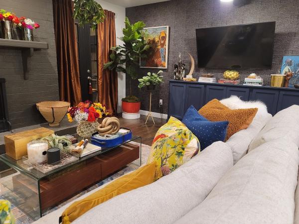 Whitney J Decor