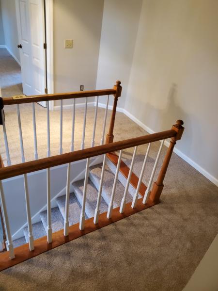 Moon's Carpet LLC
