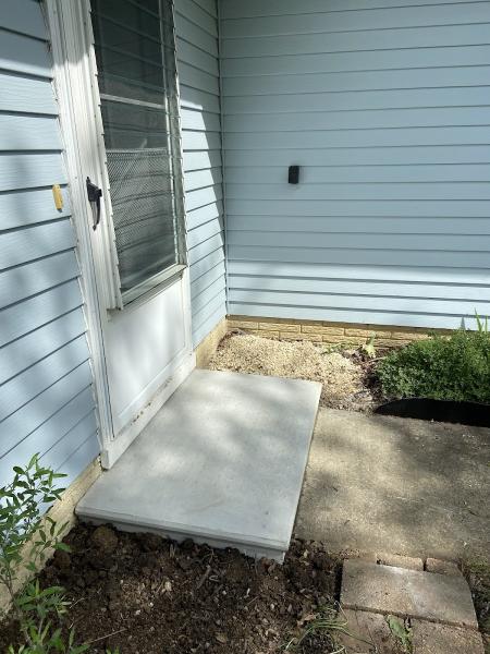 Elyria Concrete Step