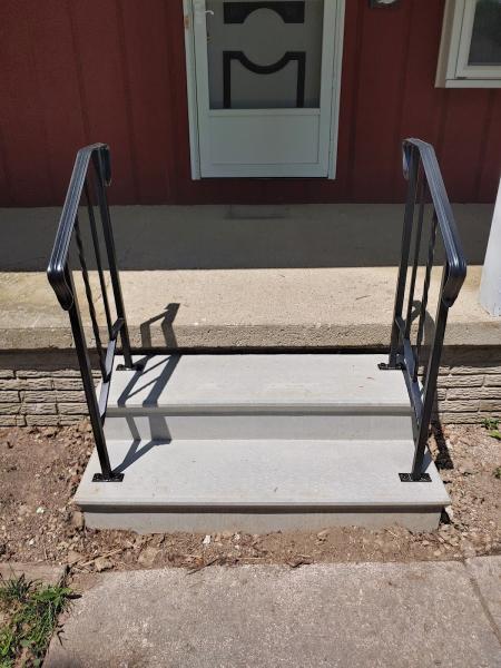 Elyria Concrete Step