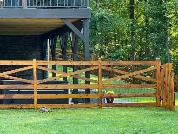 Loudoun Fence Paint & Stain