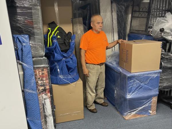 Velasquez Moving