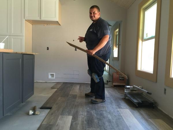 Lightning Floor Service