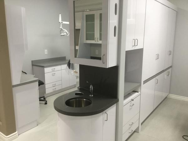 Suarez Custom Cabinets