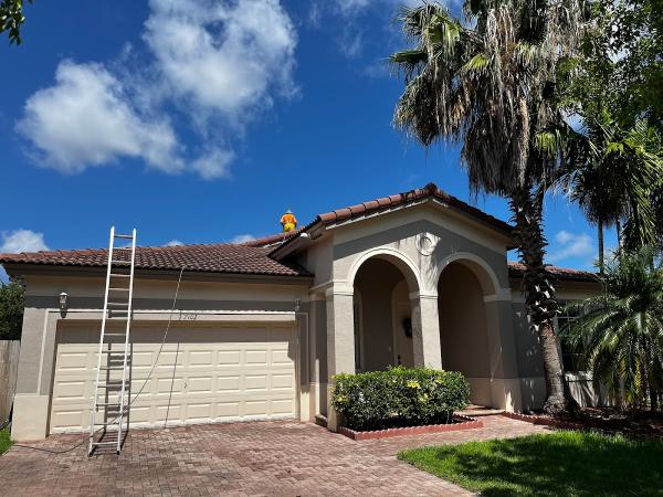 LZ Pressure Cleaning Llc