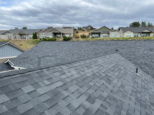 Advance Roofing LLC