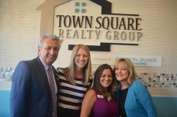 Town Square Realty Group- Deanna Faraone