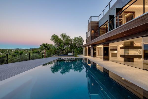 Hollywood Estates
