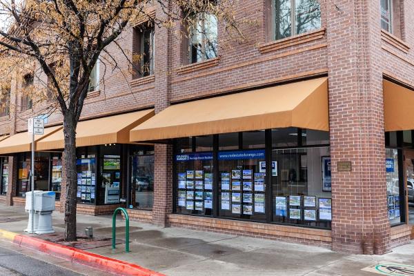 Jarrod Nixon: Coldwell Banker Distinctive Properties