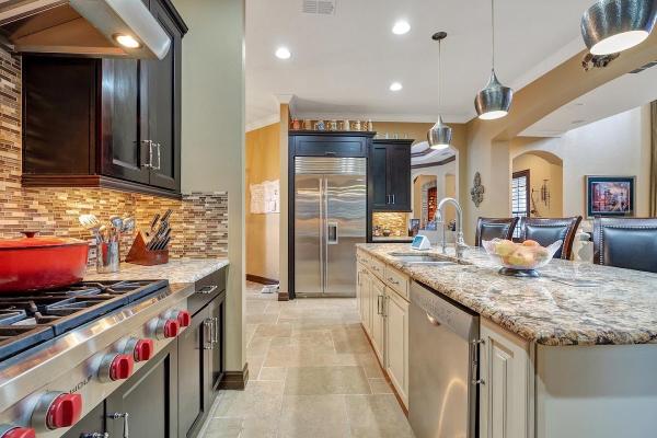 M Hodge Realty