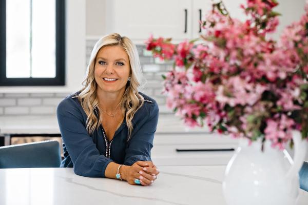 Sara Camiscioni: ERA Lambros Real Estate