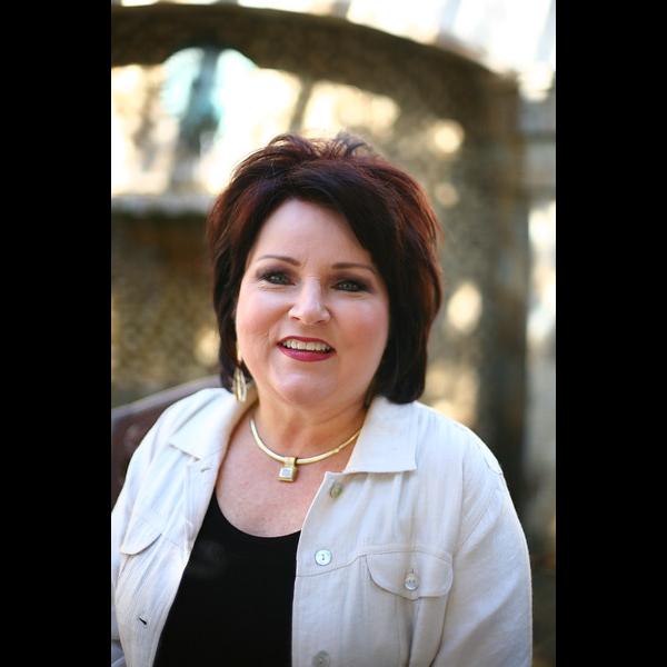 Holly Hinds— Realtor Broker/Associate @ JLA Realty