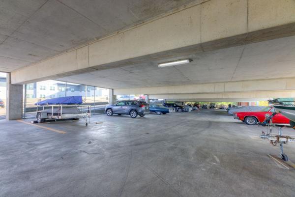 Hamline Park Plaza Auto & Boat Storage