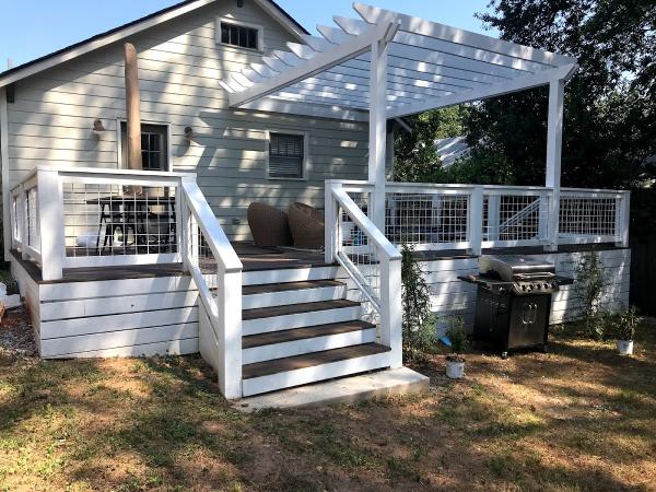 Jordan Construction Services / Decks Fences Siding