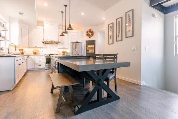Sapphire Cabinets & Millwork