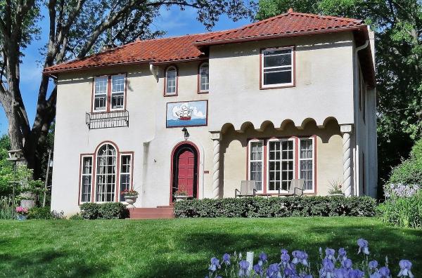 Edina Realty