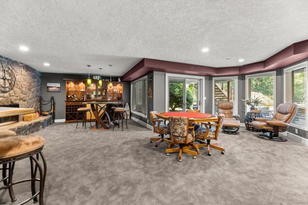 Mallory Janssen- Real Estate Broker at Parker Brennan Real Estate
