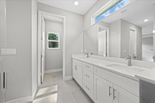 Greatleaf Homes. LLC