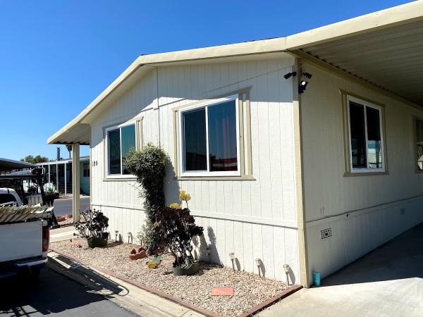 Retro Windows and Patio Doors LLC