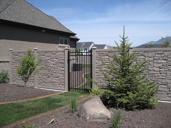 Stonehenge Fence & Deck