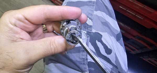 Y-S Locks & Keys