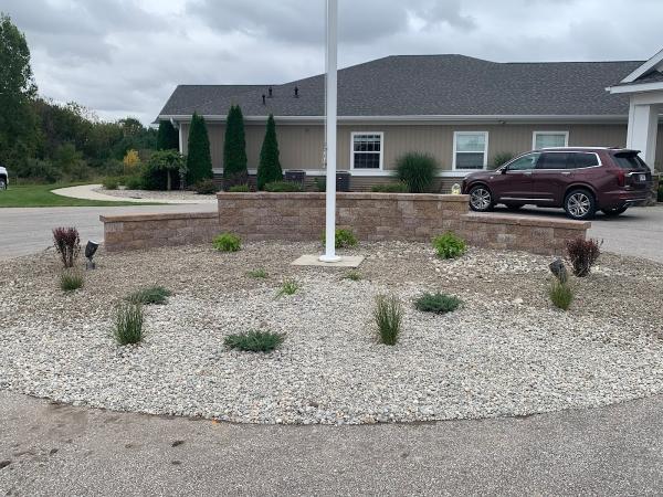 Maksymum Lawn and Landscaping
