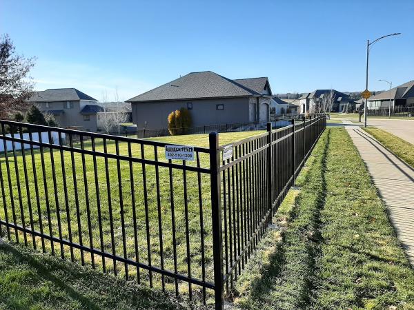 Koneck Fence