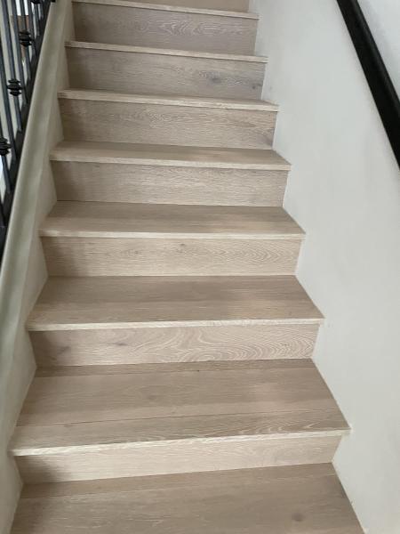 2XM Hardwood Floors.