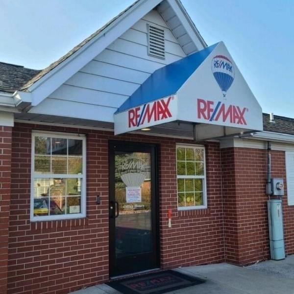 Re/Max Real Estate Groups