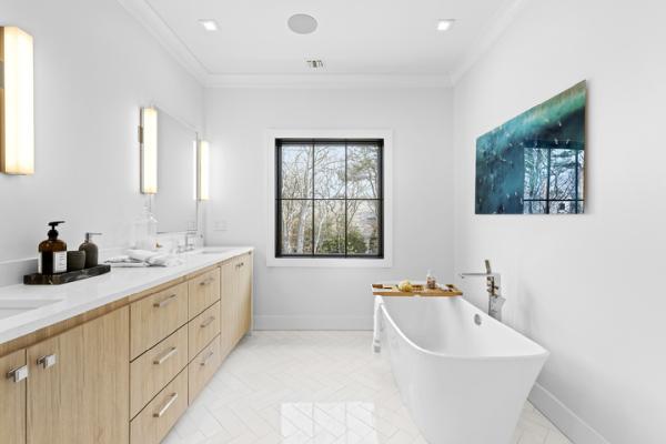 D & T Cabinets Inc