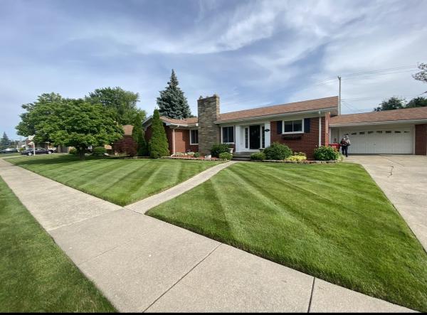 DJ Wyatt's Landscaping LLC