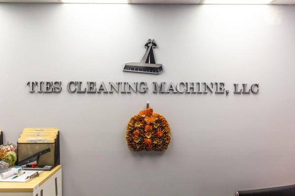 Tie's Cleaning Machine Commercial Cleaners