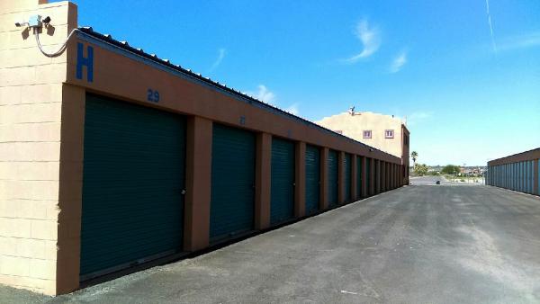 Country Club Self Storage