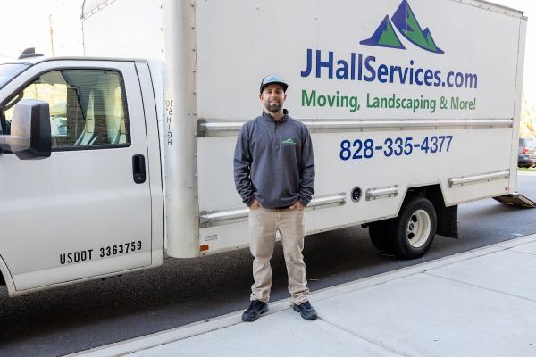 We Hall Moving Service