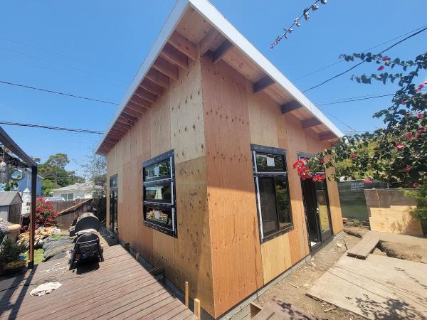 Mel's Builders & Design Inc