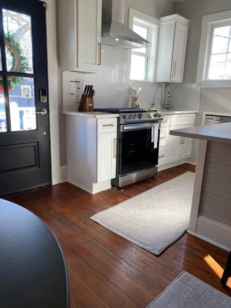 Heartwood Furnished Homes + Realty
