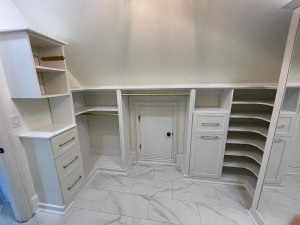 Artisan Custom Closets