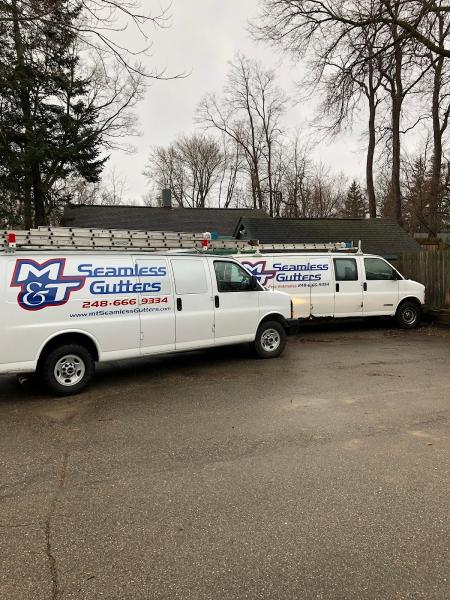 M & T Seamless Gutters