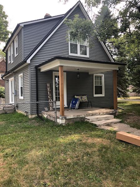 M & T Seamless Gutters