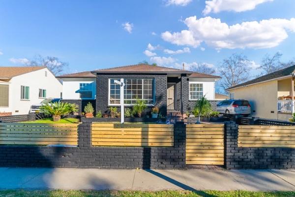 Vismar Real Estate -Jose and Vanessa Team