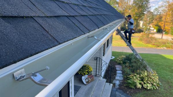 Levi Gutter Solution
