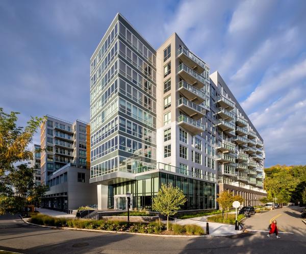 Riverhouse 9 at Port Imperial