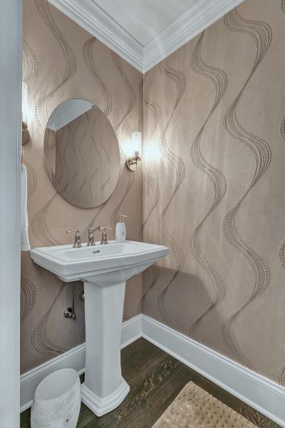 Shadee Lady Custom Window Treatment & Interior Design