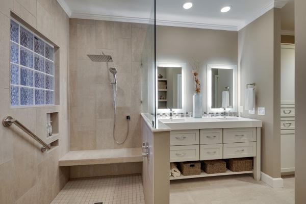 Carriage House Custom Homes & Interiors Inc.