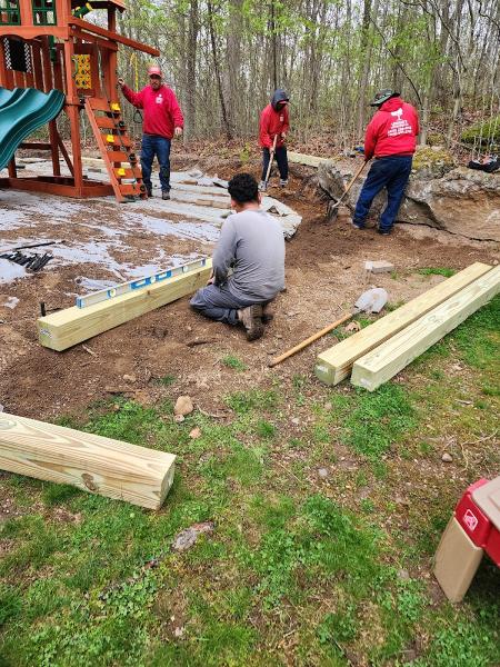 Lorenzo's Landscaping & Tree Service LLC