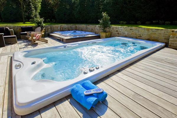 Suntek Pools & Spas