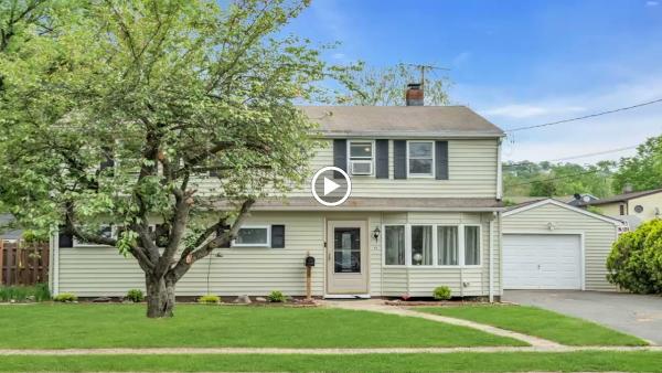 Ellen & Roseanne Real Estate at Coldwell Banker
