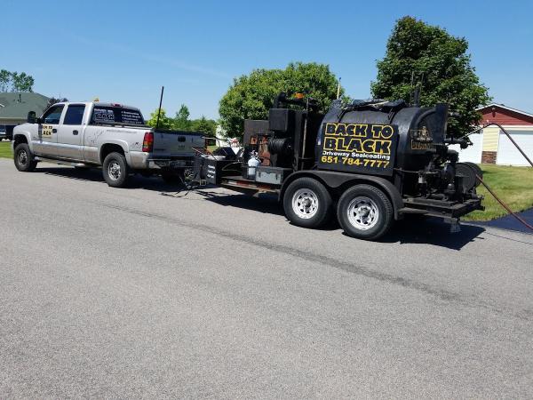 Back To Black Driveway Sealcoating